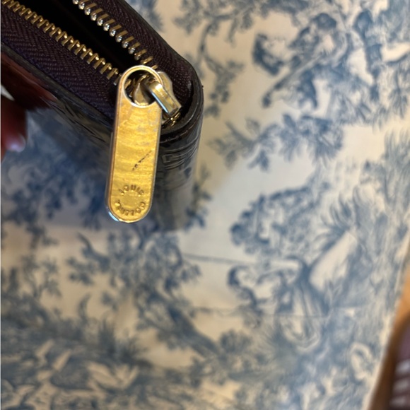Louis Vuitton wine colored Vernis Zippy Wallet - Picture 2 of 13